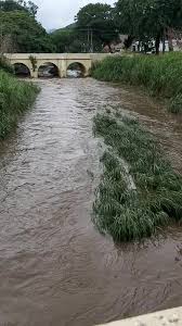 #Lluvias

La columna vertebral del manejo   de las inundaciones en la Gran Valencia es el Rio Cabriales. 

Toda solución preventiva pasa por la intervención de su cauce  y el de sus afluentes más importantes

Voy con hilo 1/5

(Fotos de archivo)