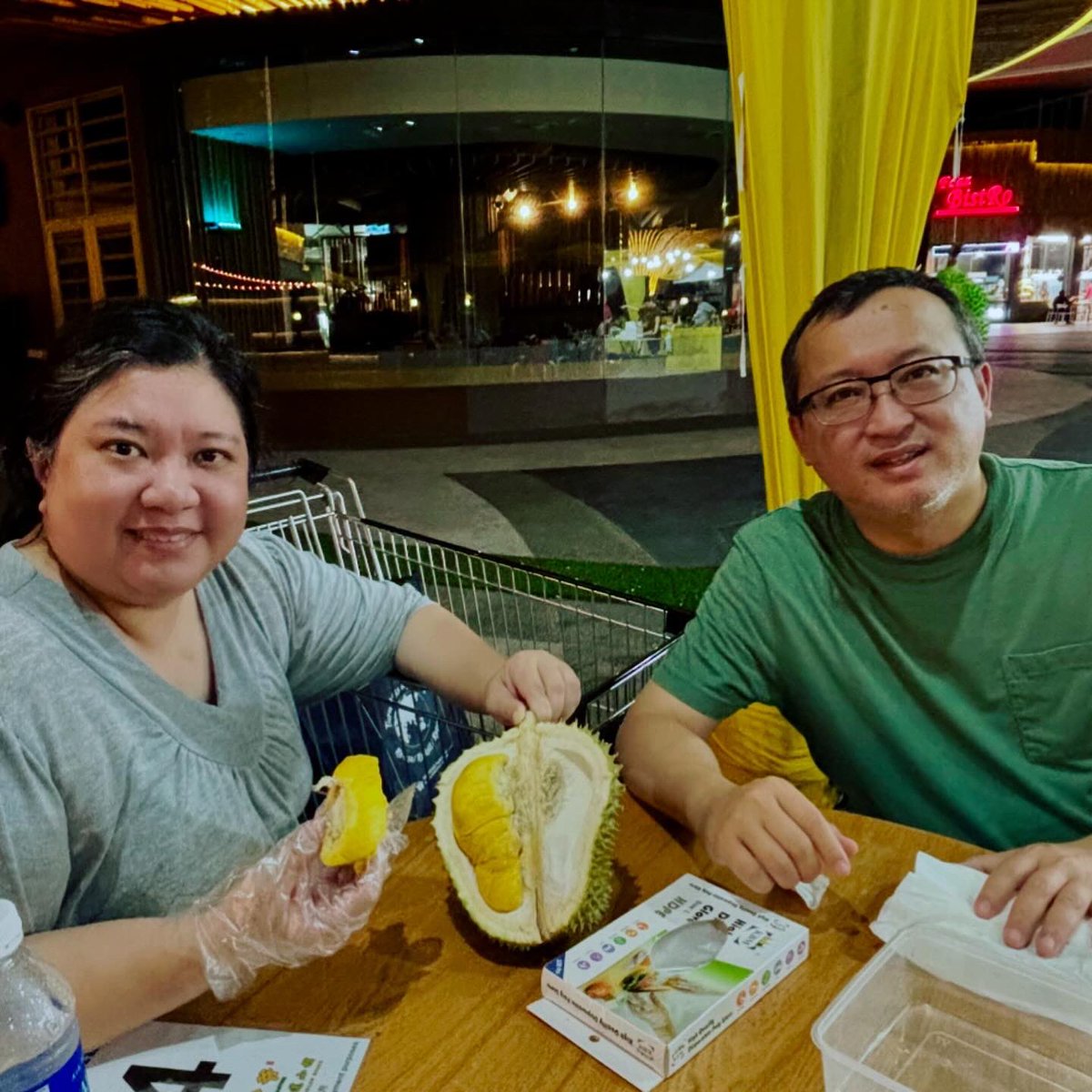 EffendyDW's tweet photo. Durian Musang King 🦨 🇲🇾 #durian #MusangKing #DurianMusangKing #JohorBahru #Malaysia https://t.co/zG7asJXz9T