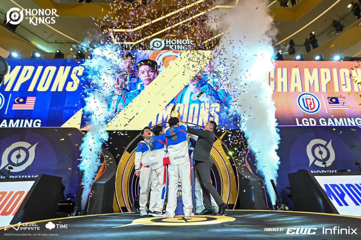 HoKEsportsBR's tweet photo. 📸 Conheça os bastidores das Grandes Finais do 2024 Honor of Kings #InvitationalS2! 🌟
Testemunhe os momentos emocionantes do time campeão ✨ https://t.co/Tq0P0Ju6xF