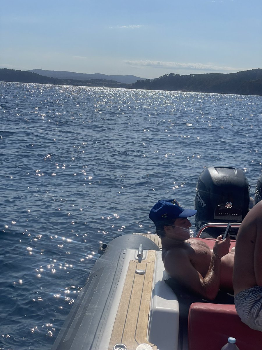louis_rapp's tweet photo. pov : recharge weekend https://t.co/L5RM41BtE2