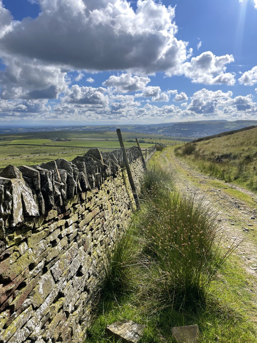 funnypenny's tweet photo. Braved the showers and dark skies and was rewarded with sunshine and beautiful skies as I got to โParadiseโ #paradisemillruins #cheesdenbrook #grainbrook #rossendaleway ๐ฅพ โ๏ธ ๐ https://t.co/7Co84JXaZD