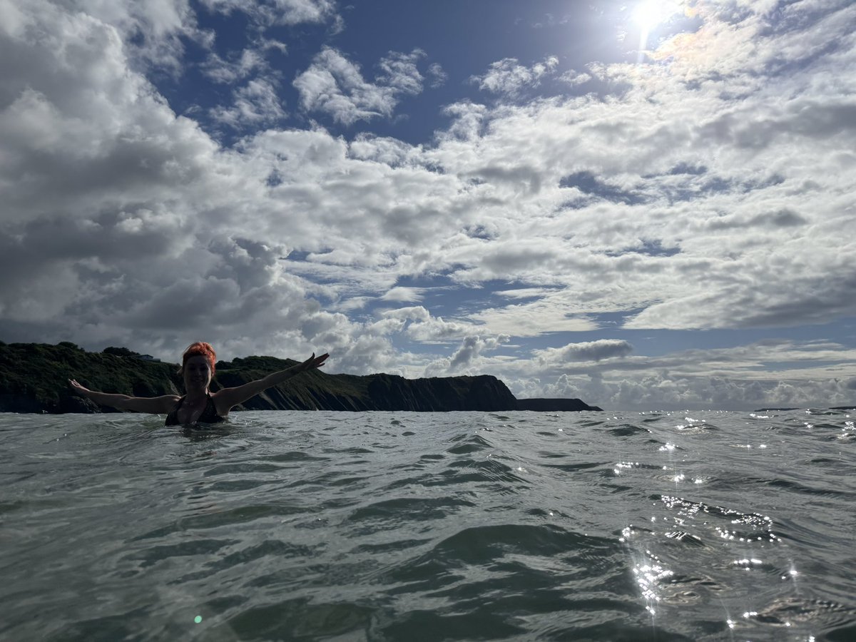 Emma Richards tweet media