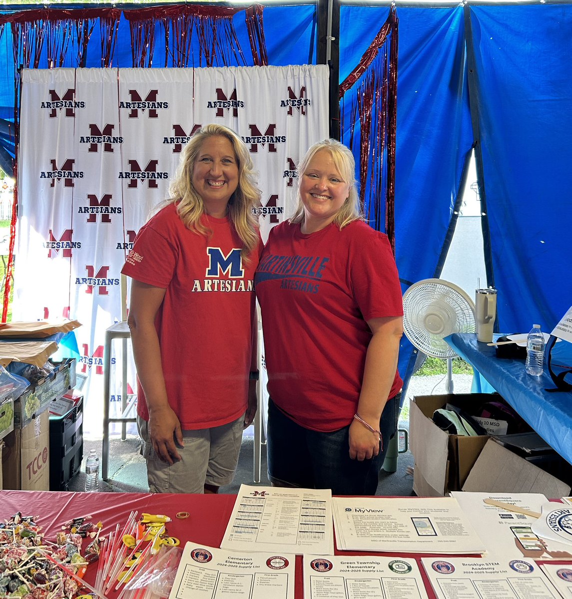 Southdolphins1's tweet image. Come visit us at the fair! We are getting ready for the new school year. School starts August 6th. Open House is August 5th. See you soon! @MSDMartinsville @ArtesiansUnited @ericbowlen