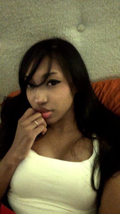 my favorite makeup is s-x afterglow https://t.co/f4CLrQzeQO