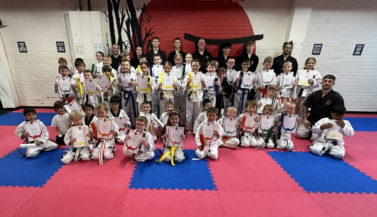 NipponUK's tweet photo. 🔻 What an awesome end to our Primary Schools Gradings for this academic year! 🔻

👊🏻 It has been incredible! 👊🏻 

Well done everyone and keep up with your training! 

🚨If your child has missed out on grading, we have one last opportunity next Sunday. Please get in touch! 🚨 https://t.co/P1x7hfa4TV