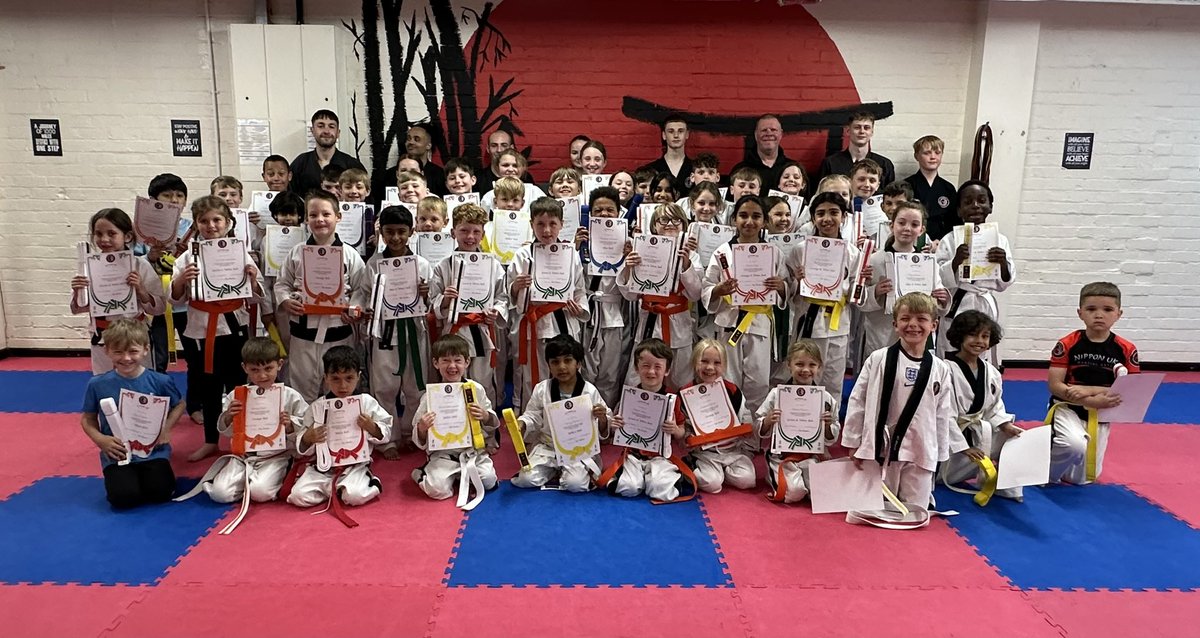 NipponUK's tweet photo. 🔻 What an awesome end to our Primary Schools Gradings for this academic year! 🔻

👊🏻 It has been incredible! 👊🏻 

Well done everyone and keep up with your training! 

🚨If your child has missed out on grading, we have one last opportunity next Sunday. Please get in touch! 🚨 https://t.co/P1x7hfa4TV