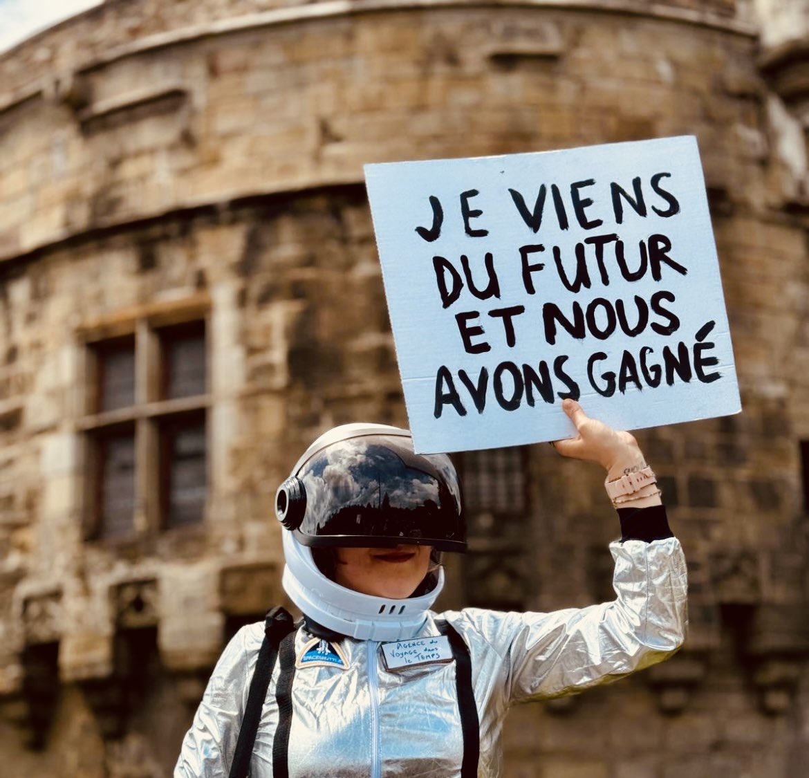 🌸 J’avais posté cette photo le 15 juin. Oui l’utopie et la joie sont des armes politiques puissantes, car elles créent des dynamiques qui font bouger les lignes #FrontPop #FrontRep #YesWeDid #KeepCalm