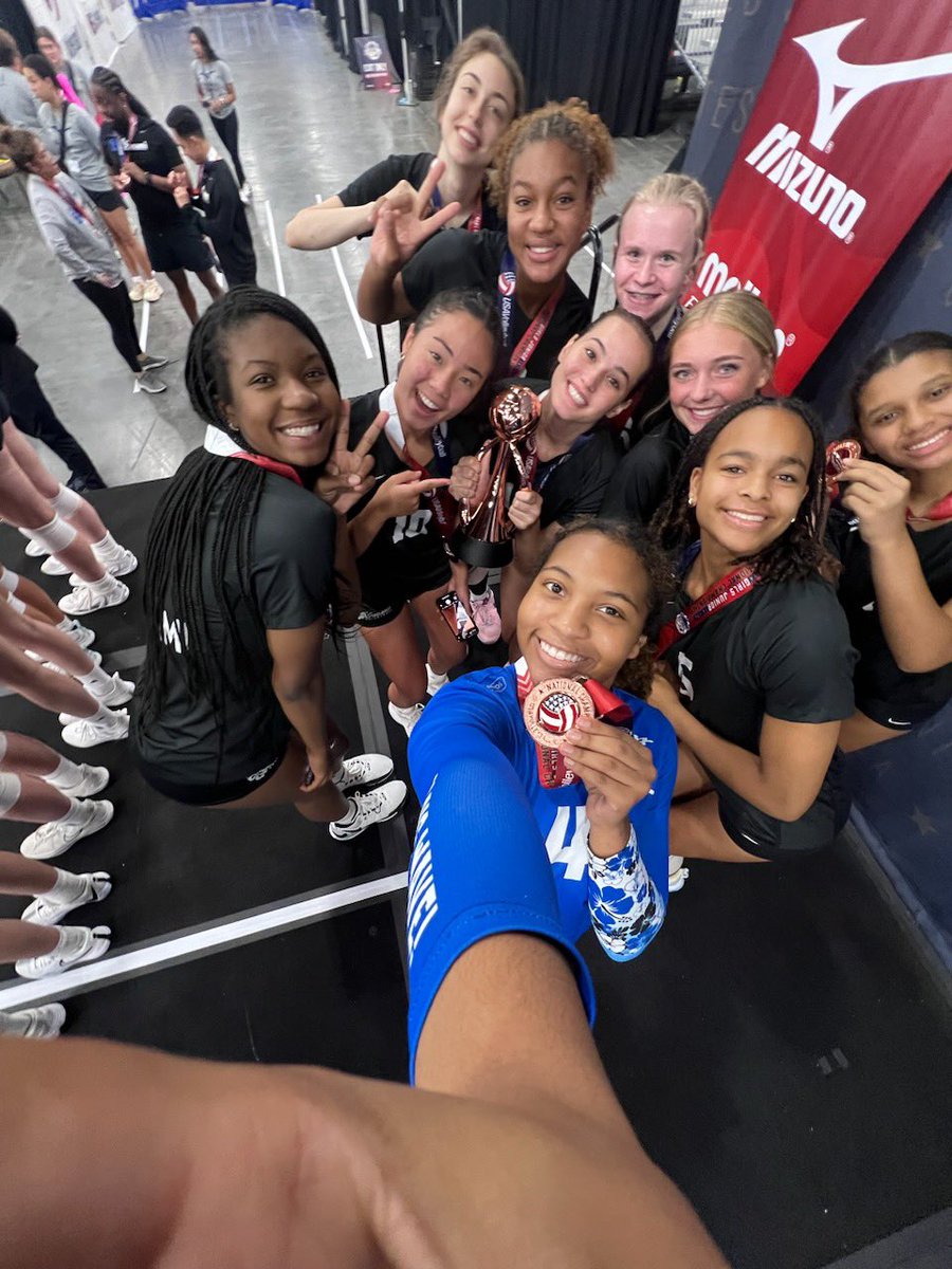 Finshed 3rd in 17 Liberty. Such a fun season with these girls. We grew so much and game together for each other. Can’t wait to see what the future holds.
