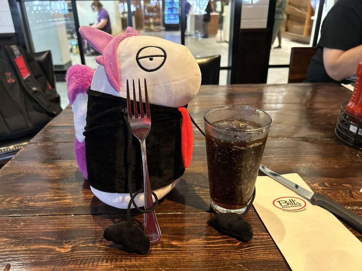 Sab_Goneco's tweet photo. @FlorkOfCows 
Mr. Business got to preform business at #Anthrocon24 https://t.co/SVyuxszNuM