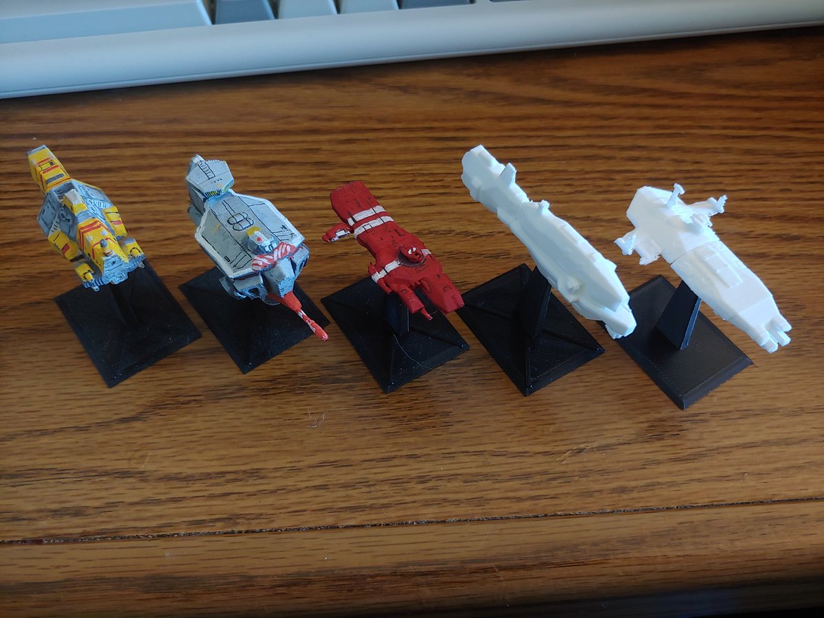 Norsehound's tweet image. Now I'm going to make a post with a compelling case of why whoever has the #Homeworld license now must find a way to give us ship miniatures.

These are all mine.