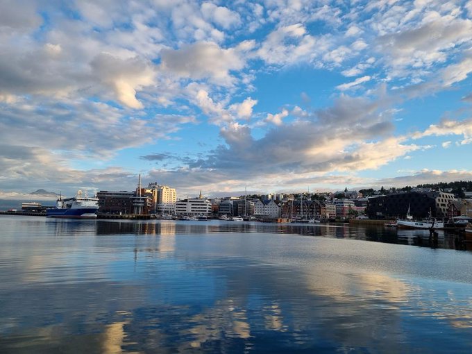 #naturaleza #SelfieDay3 #naturallighting https://t.co/M7uMQW1mTG<a href="/tag/naturaleza"class="tags">#naturaleza</a><a href="/tag/selfieday3"class="tags">#SelfieDay3</a><a href="/tag/naturallighting"class="tags">#naturallighting</a>