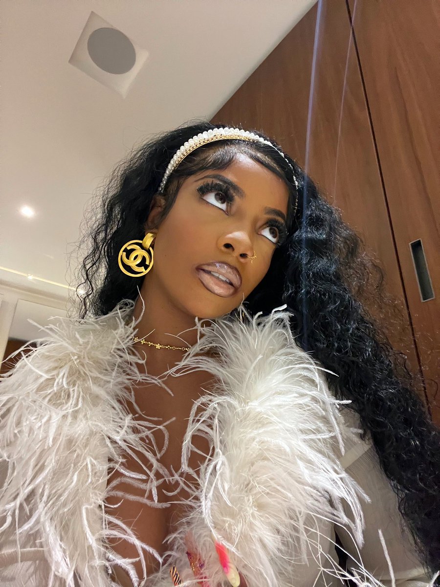 De'arra Taylor tweet media