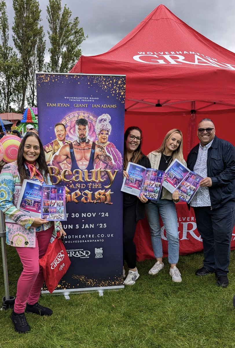Great to see <a href="/WolvesGrand/">Wolverhampton Grand</a> at todays #Willenhall #Suchamela promoting #JustNach dance competition taking place this September. ❤️