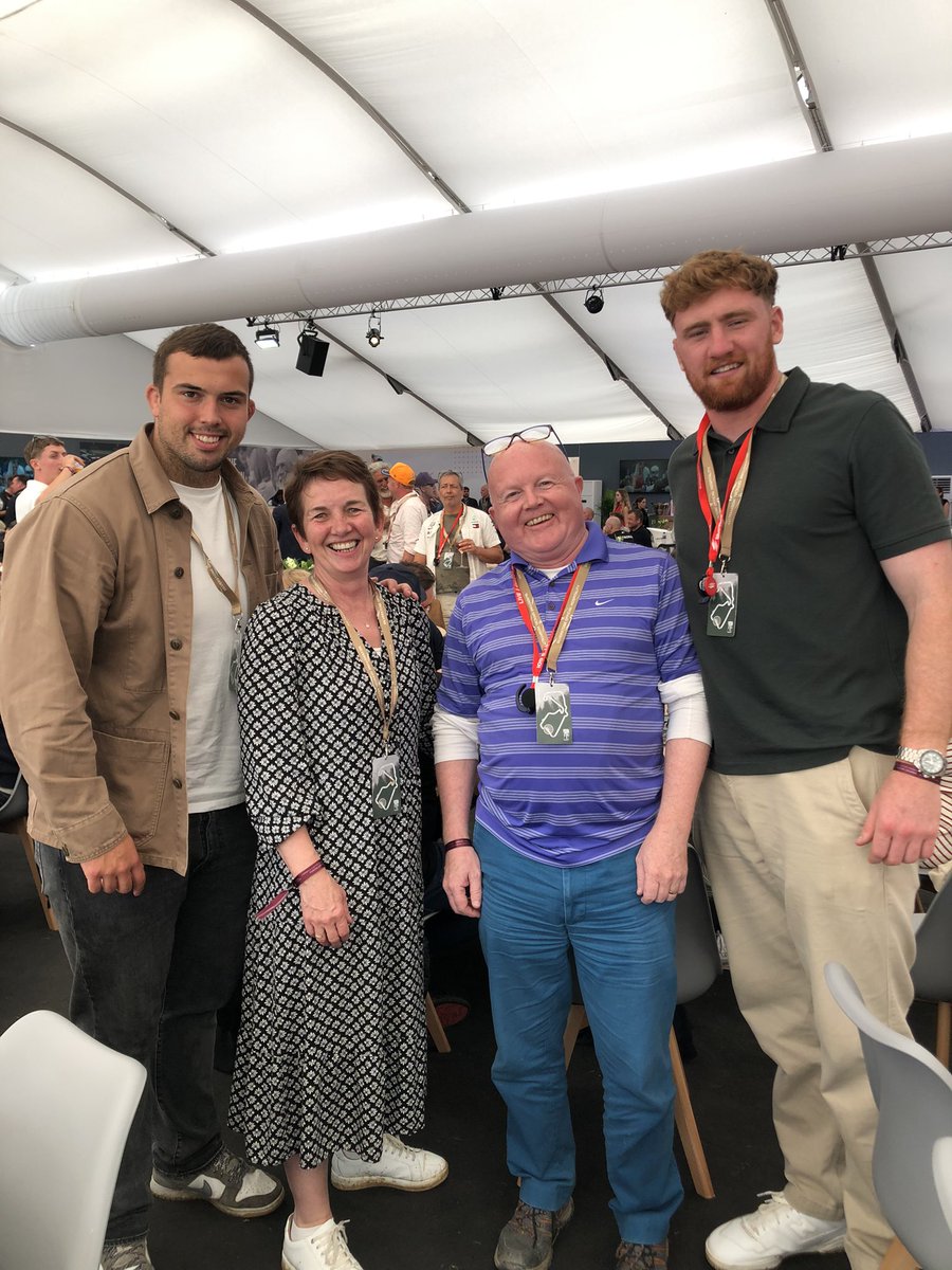 dave hobin tweet media