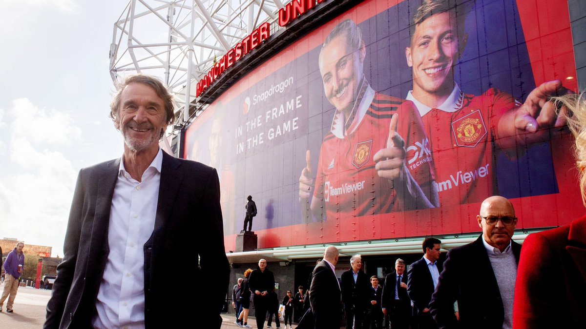 FlashFeedinfo's tweet photo. ¿Manchester United se encamina a regresar a la élite europea? 👀

La nueva directiva de los "red devils" 👹 viene realizando gestiones para mejorar la estructura deportiva del equipo, sumando importantes nombres fuera de las canchas 🔴. 

Conoce más en nuestra web 🌐. https://t.co/XAbtWGPvAm