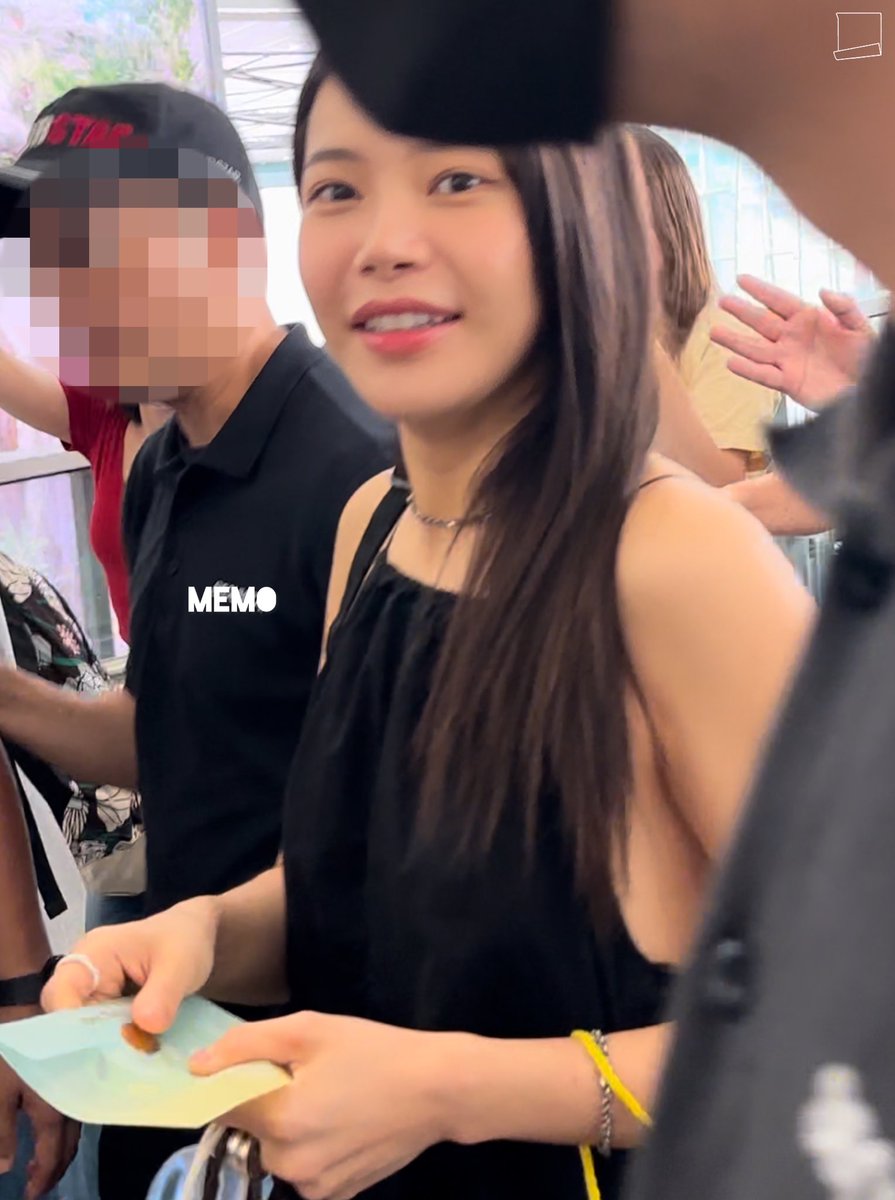 mamamoomemo's tweet photo. 240707 SOLAR 2ND CONCERT [COLOURS] in HONG KONG

또 만나자❤️

#마마무 #솔라 #용순이 #MAMAMOO #SOLAR #YONGSOONIE #COLOURS #Solar_2nd_Concert https://t.co/iGQqWjrSJo