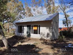 El primer día de GH, Del Moro dijo que había tres casas más $ para los finalistas.
 Una casa para cada finalista, y ahora le dice a Emma que elija entre la casa o el dinero. 
ALTO CHANTA. 
Encima las casas más fieras, y si no tenes el terreno en un año, te la sacan #GranHermano