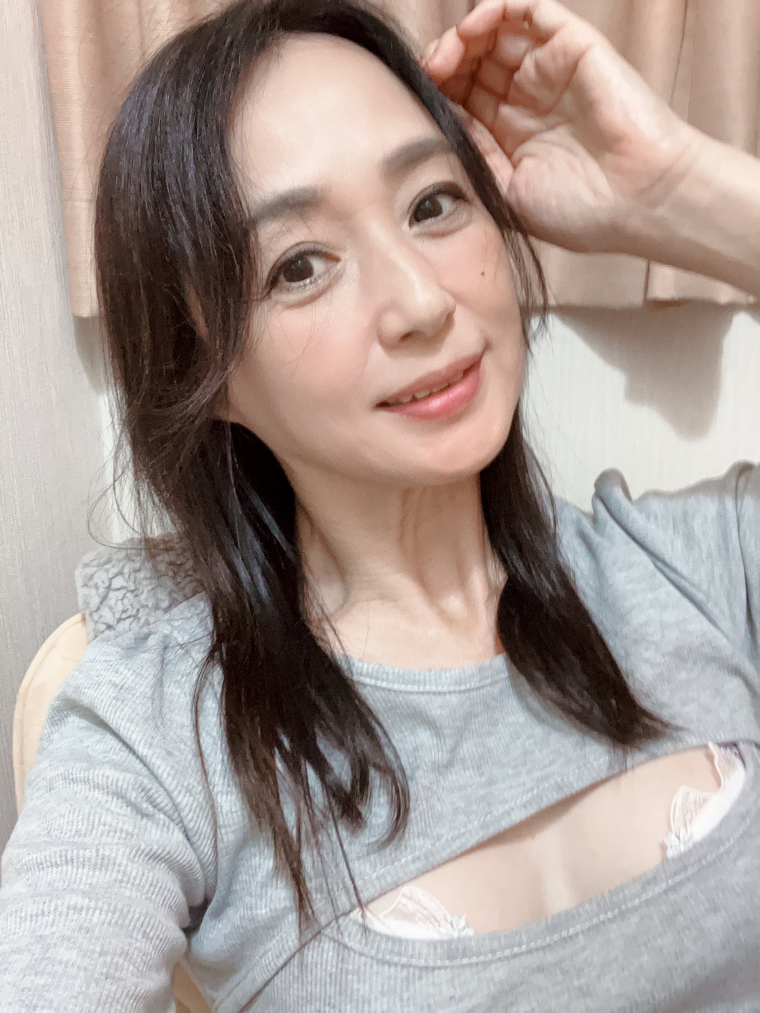 安野 由美 