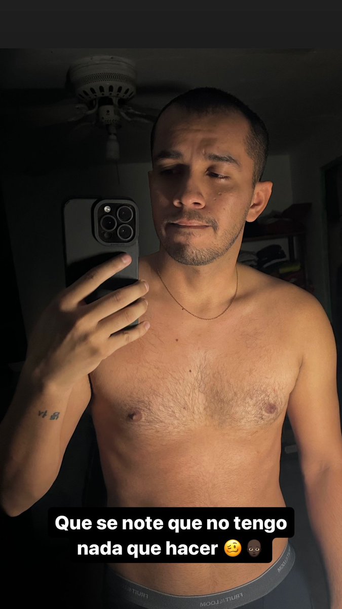 🧑🏿‍🦲🙆🏽‍♂️