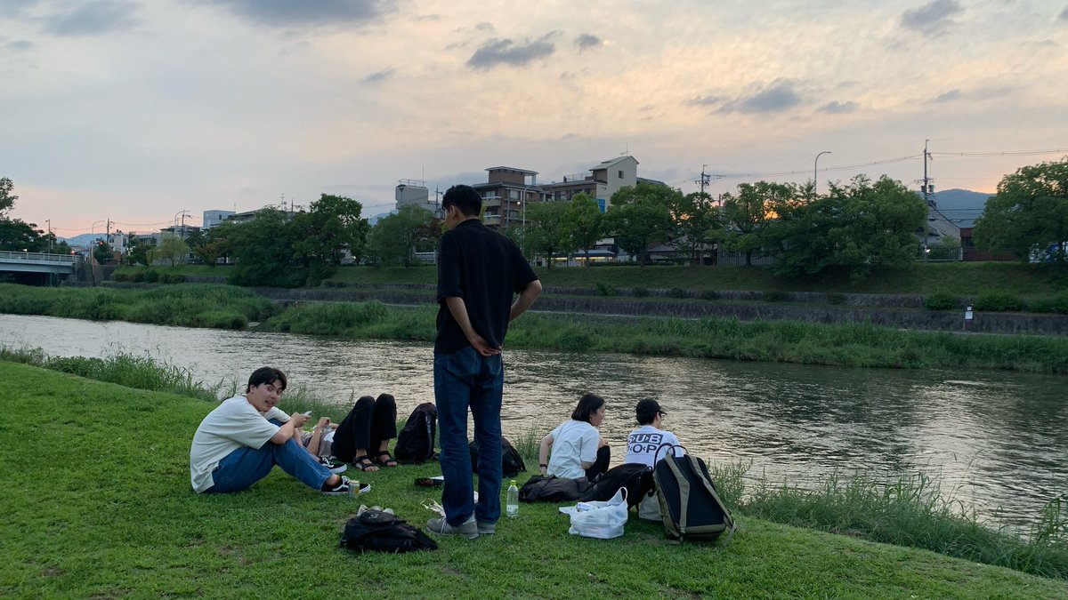 minakawayui's tweet photo. 鴨川と🦆と🦆に卒なく振られる方 https://t.co/1ZNdZlvwJH