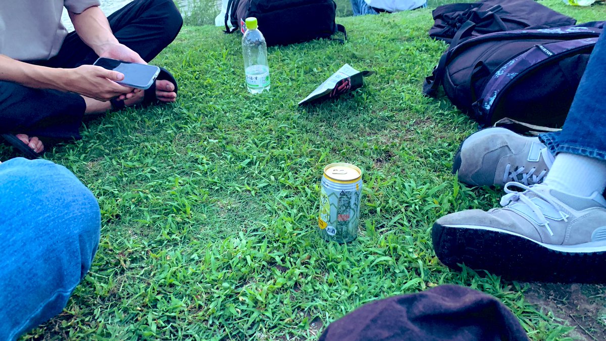 minakawayui's tweet photo. 鴨川と🦆と🦆に卒なく振られる方 https://t.co/1ZNdZlvwJH