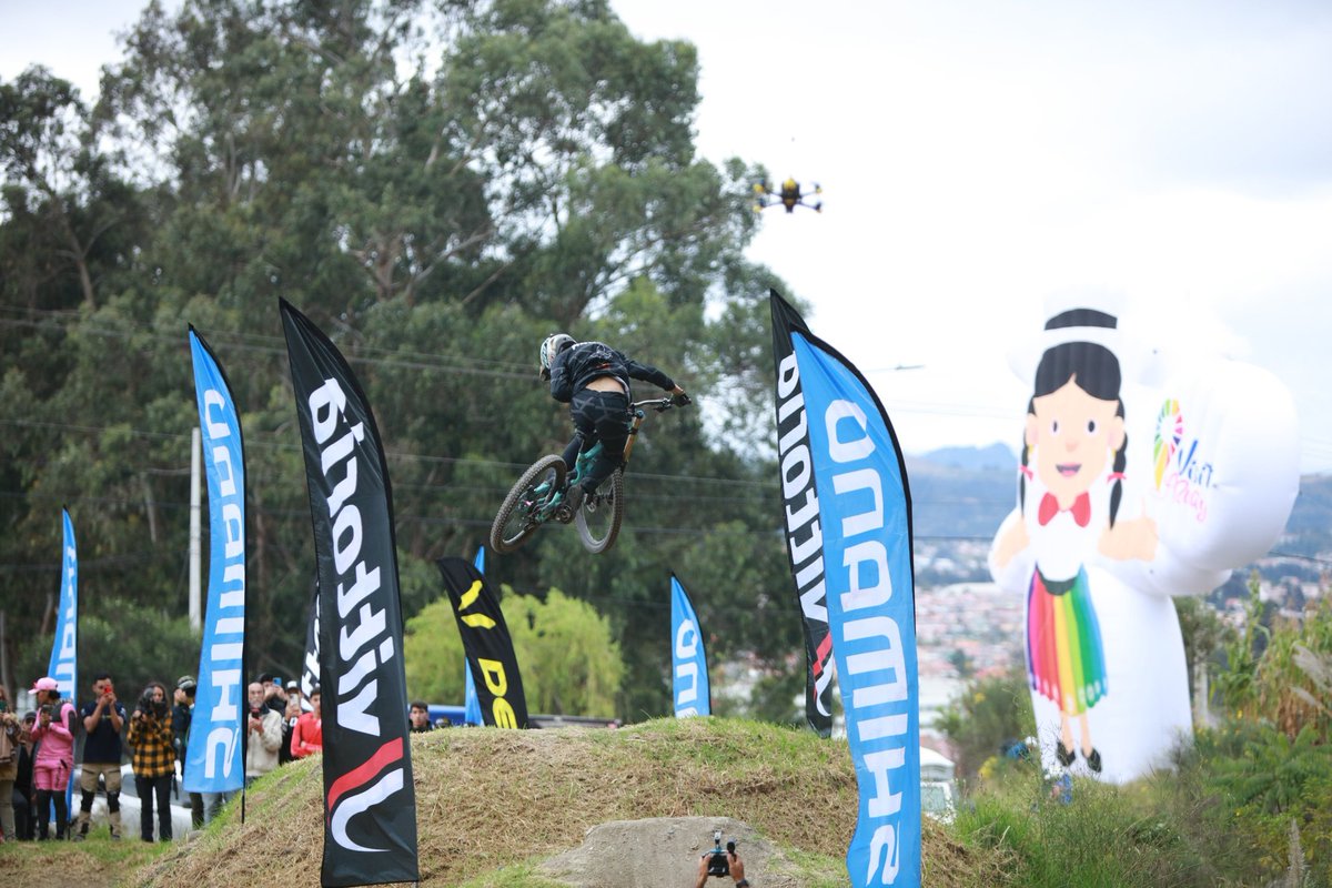 jotalloretv's tweet photo. El #OpenShimano en #Turi ha sido un éxito 🤩. Feliz de haber formado parte de esa jornada tal bacán.
Nosotros como @AzuayPrefectura aportamos con la adecuación de la pista, pero esto fue el resultado de muchas manos aportando para que este evento internacional, fuera llevado a cabo aquí, en #Cuenca.
¡Felicidades a todos! 🚴♂️🚴♀️🚵♀️🚵♂️
#TransformandoAzuay
#AzuayEsElDestino