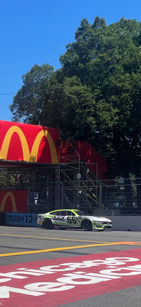 MBMMotorsports's tweet photo. Caution back out, 50 minutes remaining @NASCARChicago with 34 laps complete. @joshbilicki stayed in the Top 30 on that stint. He is looking for more forward drive on corner exit. Discussing lowering the tire pressures on our next stop.
#NASCAR #GrantPark165 #PureKick https://t.co/pMkEhwMd95
