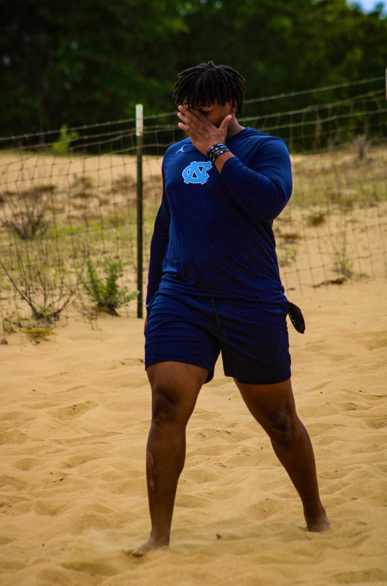 LeroyMJackson's tweet image. DEAD WEEK IN THE SAND DUNES WITH INDIANAPOLIS COLTS DT GROVER STEWART!! #UNC #UNCommon
