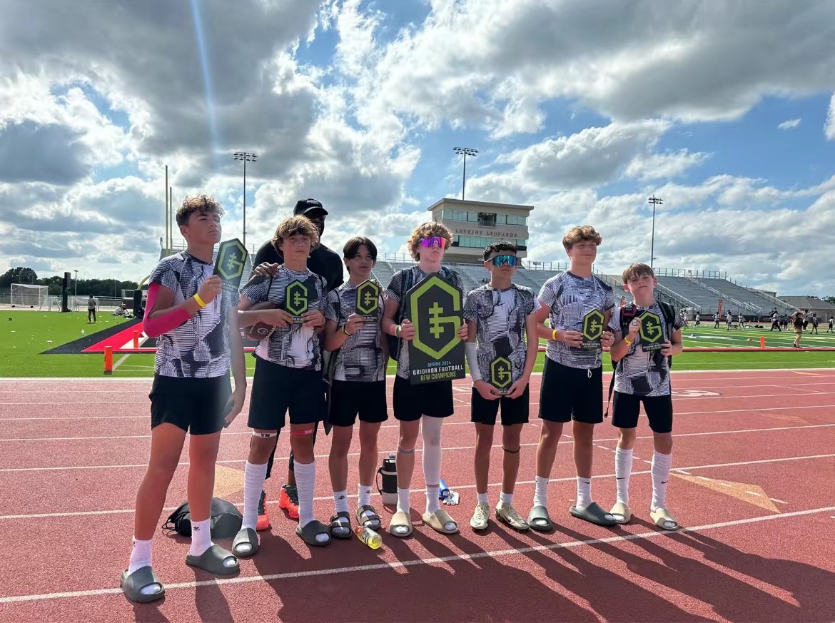 bradyvoris2's tweet photo. Finished the season strong with Frisco and DFW champions. Threw the game winning touchdown to @nickprimeau1. https://t.co/85OQCxuei3