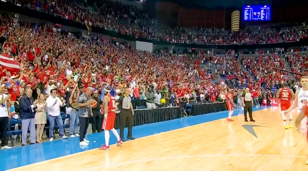 🇵🇷 PUERTO RICO MEN'S BASKETBALL BACK IN THE OLYMPICS FOR THE FIRST TIME SINCE 2004 🇵🇷

Puerto Rico beats Lithuania 79-68

And for the first time EVER -- both men's and women's Puerto Rican basketball teams will be in the Olympics at the same time ‼️

(+470 UNDERDOGS ‼️)