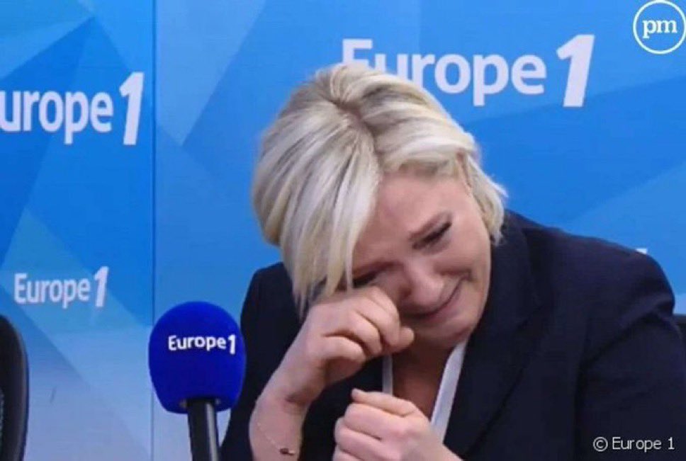 Marine Le Pen: *cries in Nazi*