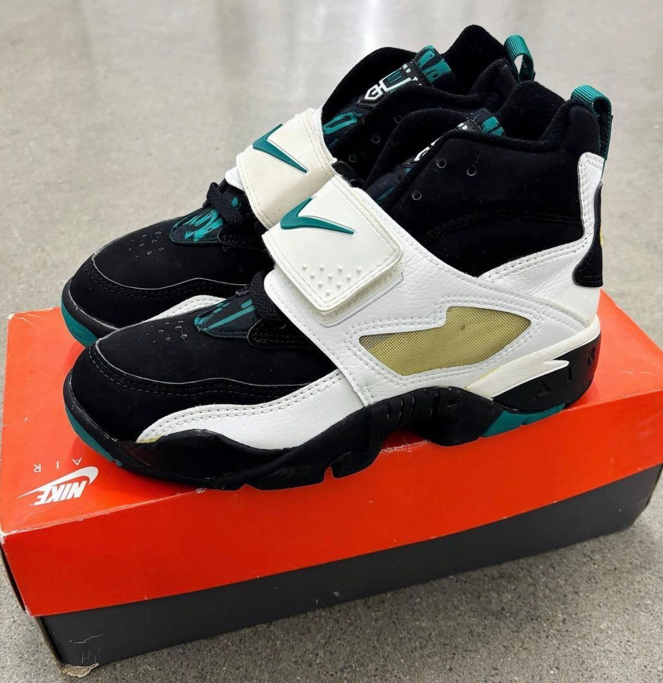 Diamond turf emerald sale