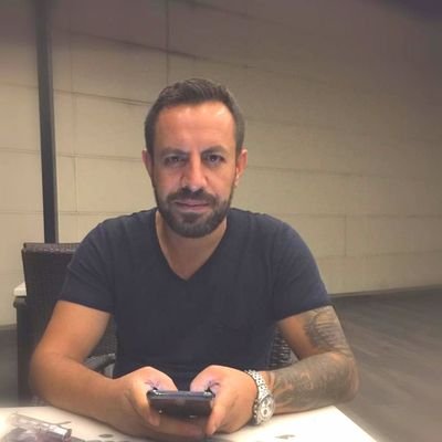 En eskilerden bir hesap olarak,
Tadı kaçmış 
Saçma sapan insanlarla dolu 
Amaçsız vizyonsuz insanlarla dolu 
Twitter ana sayfasına bakmaya geldim 
Fuzuli...
✍🏻🙄
#PAZARTESİ #gunaydin