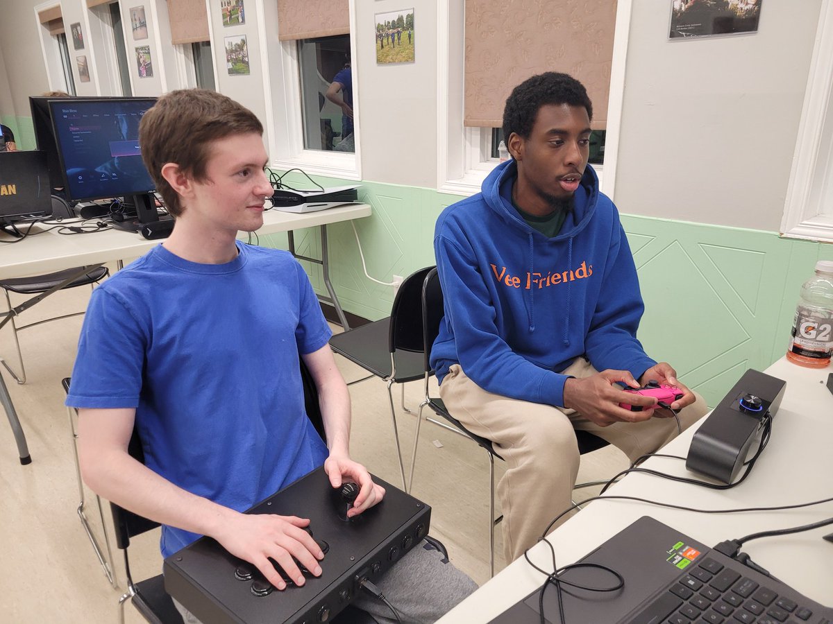BattleCityFGC's tweet photo. Congrats to @Piglouxyz for winning their 1st #UMvC bracket at Battle City Weekly 🧙♂️
🥇 @Piglouxyz
🥈 @SoraNoMurakumo
🥉 @GonzoShow
4️⃣ @iRockTheVote
5️⃣ @Abesnon
5️⃣ @Willintentions
7️⃣ @TheBenjinatorCA
7️⃣ @EssayPlusR https://t.co/UqNYmz0niE