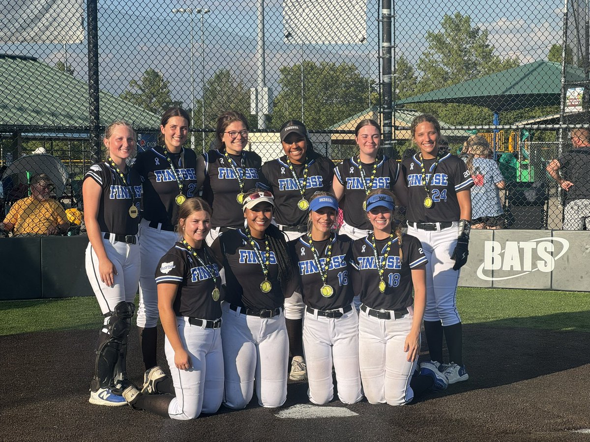 FinesseSchwader's tweet photo. 7-1 on the weekend at the Buckeye Showdown Recruitfest to win the Gold Bracket. The ladies left it all on the field. If any college coaches are looking for some awesome 2025’s and 2026’s, come check them out! https://t.co/LoB0i7NXZj
