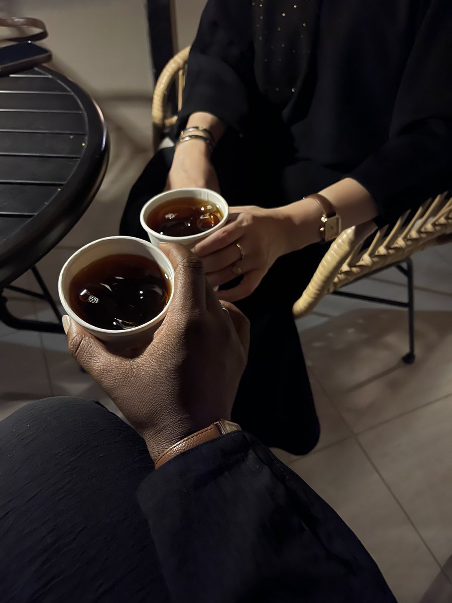 _nr1997's tweet photo. حب حياتي مو بس صديقه🌷 https://t.co/1iITzHXEWW