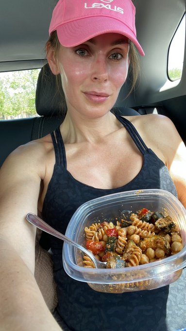 What&rsquo;s your favourite way to stay fit? 💪 #MondayRoutine #FitnessGoals https://t.co/0FP2YNTfye<a href="/tag/mondayroutine"class="tags">#MondayRoutine</a><a href="/tag/fitnessgoals"class="tags"><span>#fitnessgoals</span></a>