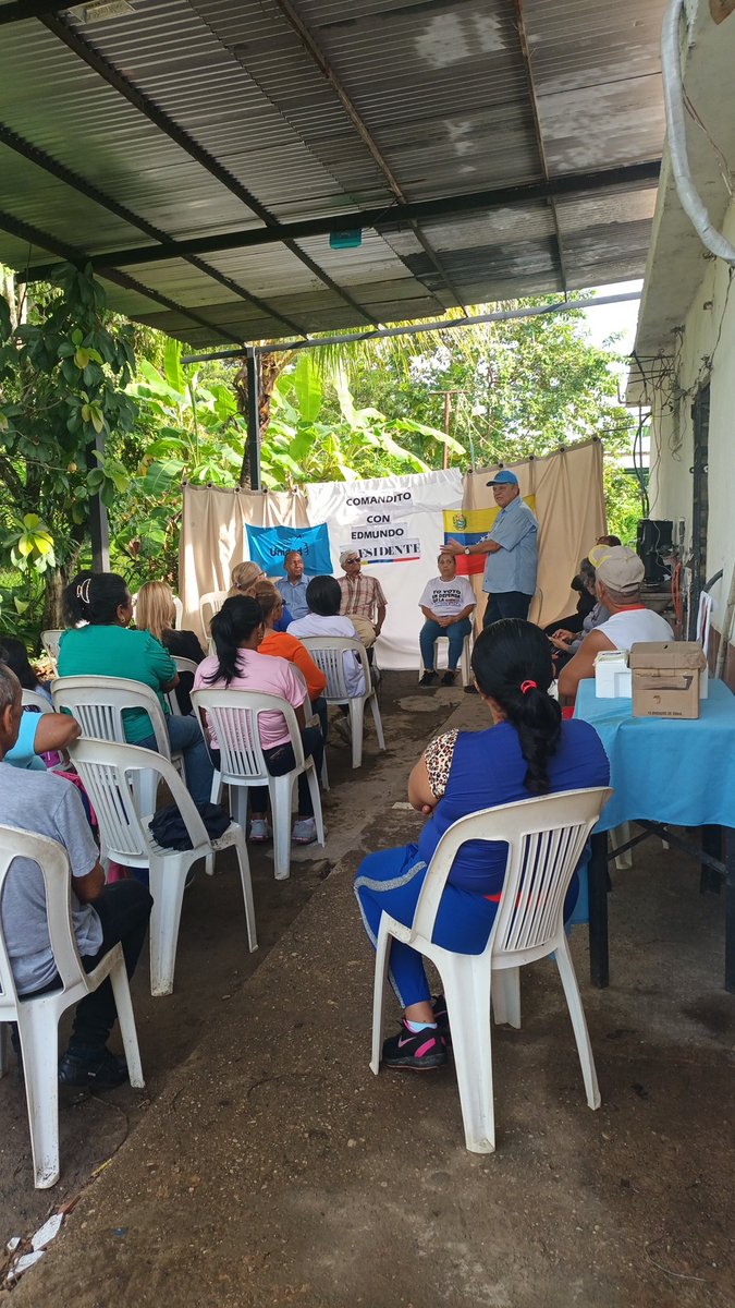 Gerardo00192704's tweet photo. Domingo 7/7/24.
Juramentacion del comandito Independencia S/ las Naranjas Pquia Tocuyito; propiciado por La Sec. Femenina Fatima Gonzalez. Presentes
CEM Libertador; Gerardo Gonzalez, del buro Nac. SAMAC. Luis Cuicar. Sec. Cult. Carabobo. 
Lina Medina por GANA, Ana Noguera por VP. https://t.co/t4MXGYDTYy