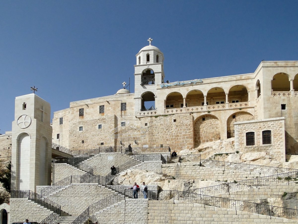 Ostensiblay's tweet image. DAMASCUS CHRISTIANS
Syrian Christians suffered horrific atrocities and violence during the Syrian Civil War much of which has been forgotten if at all even noticed.
This is an effort to inform of their plight & the events which befell the ancient community of Damascene Christians