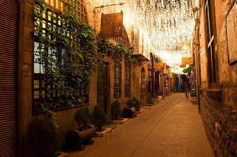 Ostensiblay's tweet image. DAMASCUS CHRISTIANS
Syrian Christians suffered horrific atrocities and violence during the Syrian Civil War much of which has been forgotten if at all even noticed.
This is an effort to inform of their plight & the events which befell the ancient community of Damascene Christians