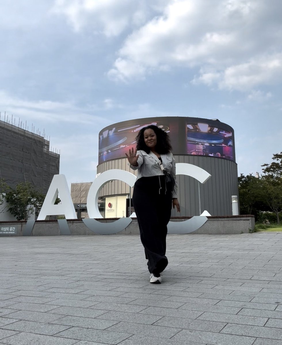 cyandanjou's tweet photo. Update: I was in Korea, now I’m back in Holland, but I’ll be back in Korea soon https://t.co/7AO6on4VWe