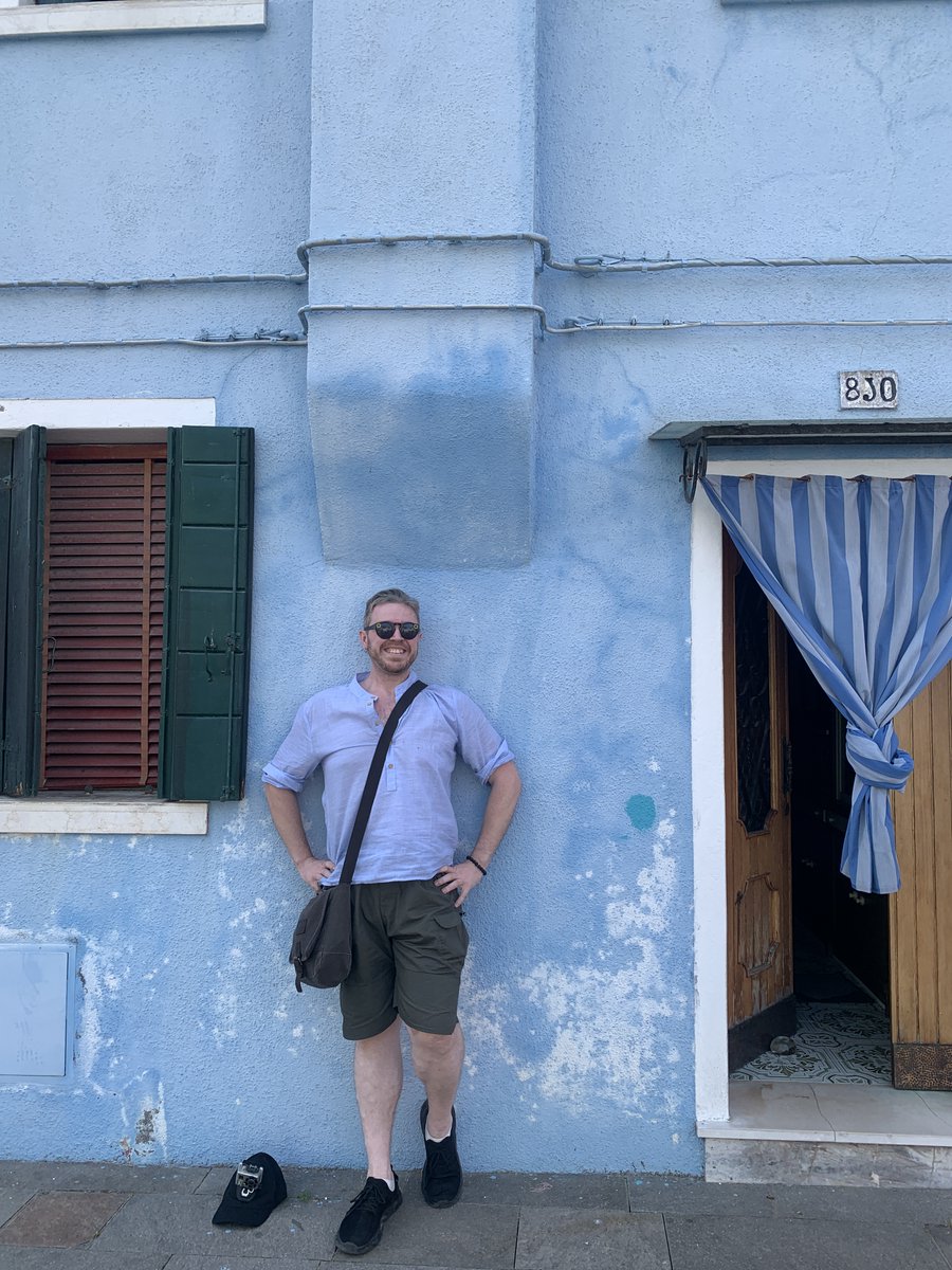 KevinJamesHunt's tweet photo. The beautifully painted houses and the leaning clock tower of Burano, Italy! There was a challenge where you had to find a house that matched the color of your shirt and I think I nailed it. #burano #italy #travel https://t.co/j1hU5xEMxP