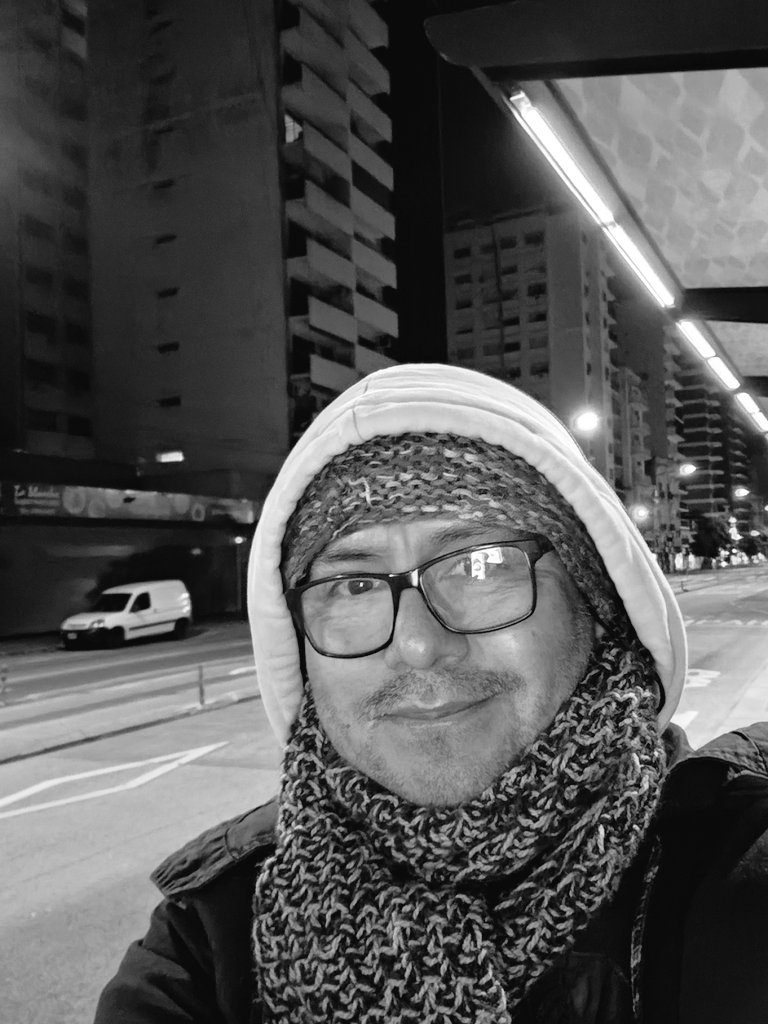 <a href="/CFKArgentina/">Cristina Kirchner</a> <a href="/JLMelenchon/">Jean-Luc Mélenchon</a> Sé que volveremos cantando con fuerza y con mucho amor la Marcha Peronista estimada <a href="/CFKArgentina/">Cristina Kirchner</a> .
Acá en bondi, cagado de frío regresando del trabajo, pero felíz porque un mundo mejor es posible