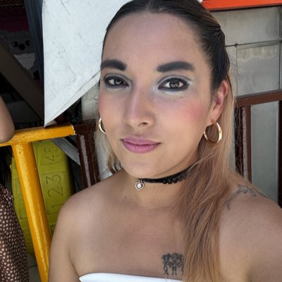 Lalis08072309's tweet photo. #NuevaFotoDePerfil https://t.co/xc99GuGmK1