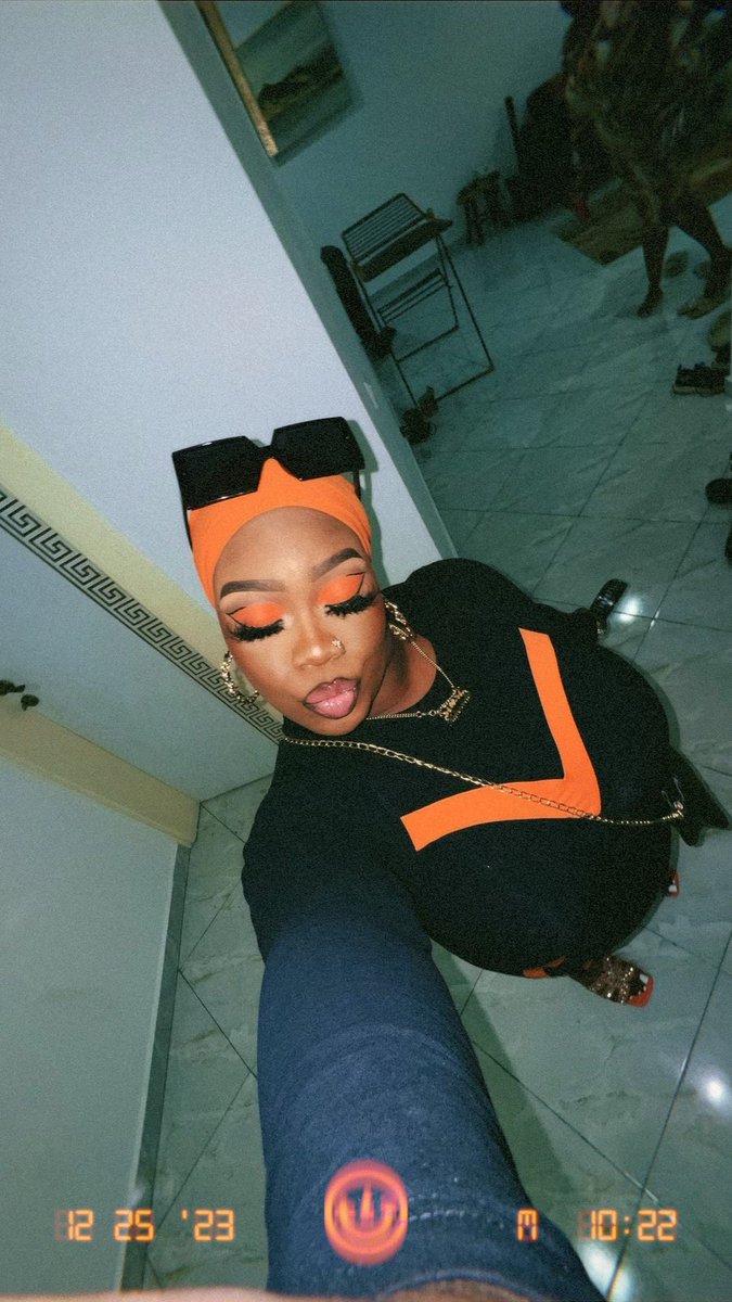 MsPepperDem's tweet photo. Top Shelf, You Can’t Reach Her 🤭🧡 https://t.co/SVaV1NiWmu