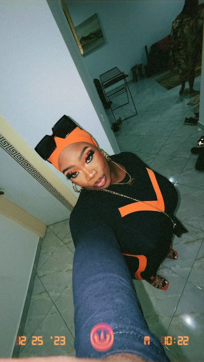 MsPepperDem's tweet photo. Top Shelf, You Can’t Reach Her 🤭🧡 https://t.co/SVaV1NiWmu