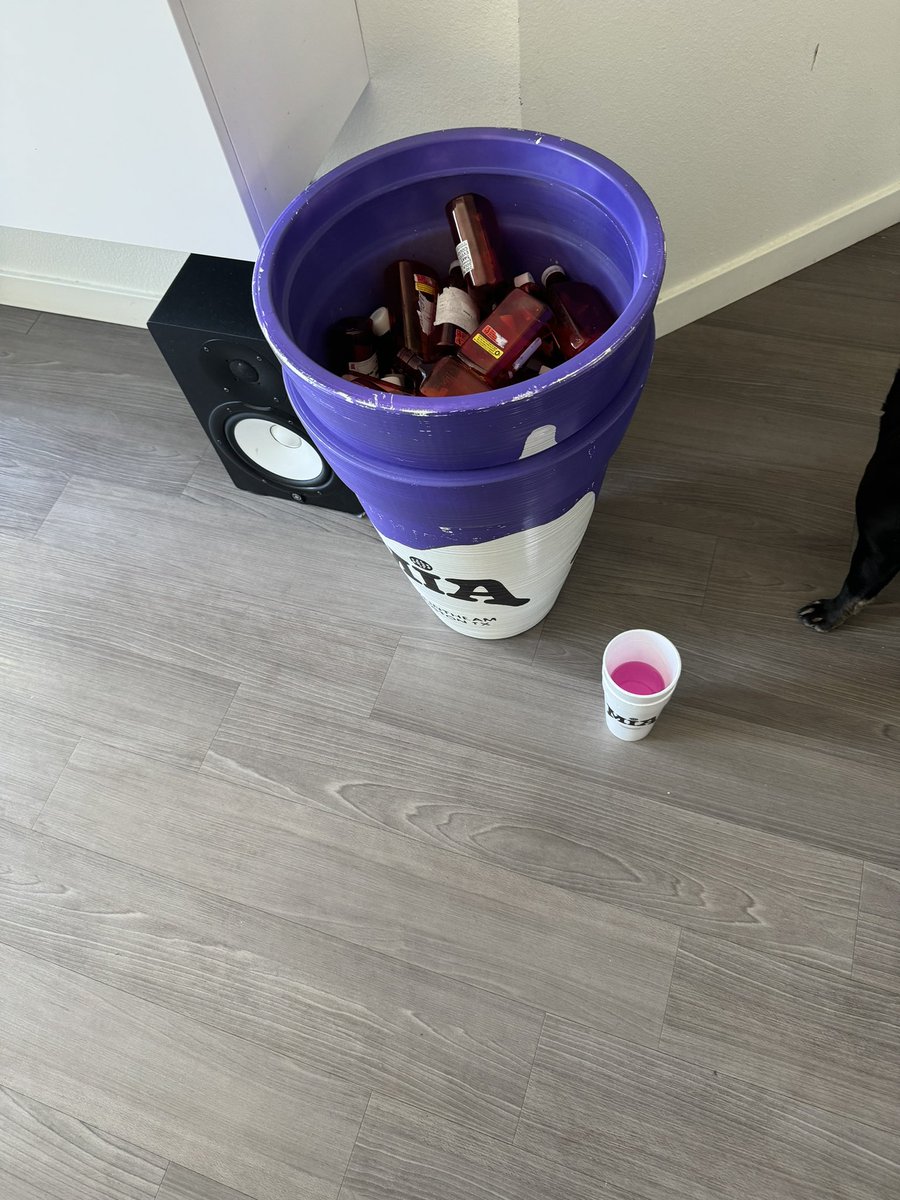 DoubleCupChino tweet media