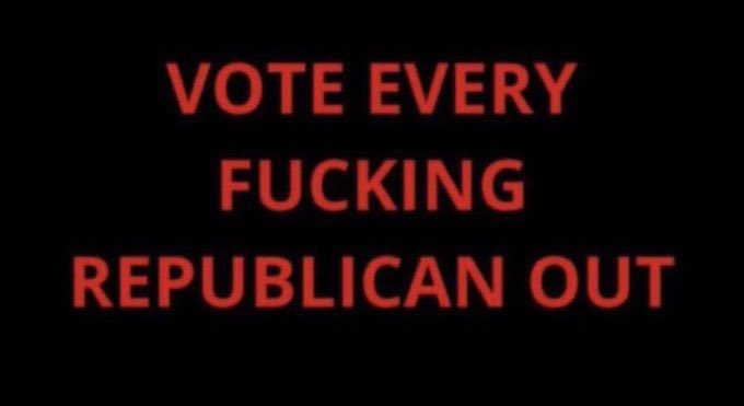 JC61479's tweet photo. @NotHoodlum #ScarySnake is going to swim over to Great Britain to count votes.
#FuckTheseFacists https://t.co/87eEZJS8Pr
