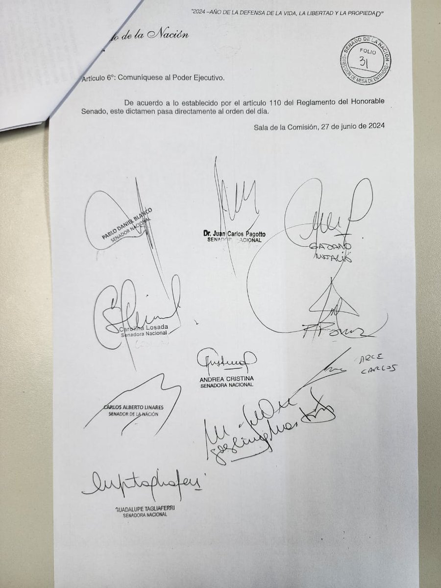 CHC31's tweet photo. @JMilei @SenadoArgentina @OPRArgentina @AlidaFerreyraU @GordoDan_ @MenemMartin Por último, vale destacar que el dictamen original fue firmado y avalado por unos 10 miembros de la comisión, de los diferentes espacios políticos. LA VERDAD DE LOS HECHOS PREVALECE SOBRE LA MENTIRA DEL RELATO 👇 https://t.co/NFIk93hFEZ