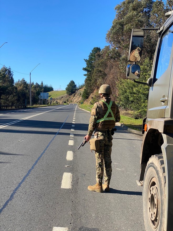 Los medios de la JDN de “La Araucanía” realizan controles vehiculares y resguardo de rutas para contribuir a mantener el orden y la seguridad.
<a href="/Ejercito_Chile/">Ejército de Chile</a>, <a href="/COT_FT/">Comando de Operaciones Terrestres</a>